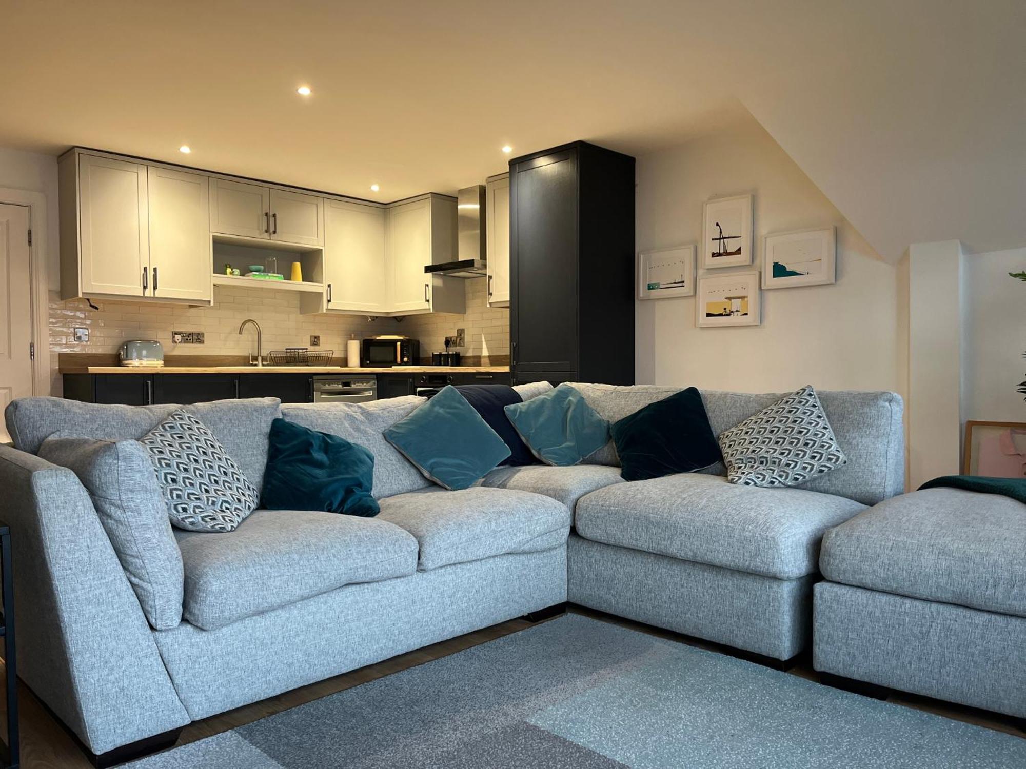 Sound Of The Sea - Penthouse In Portrush Apartment Exterior photo
