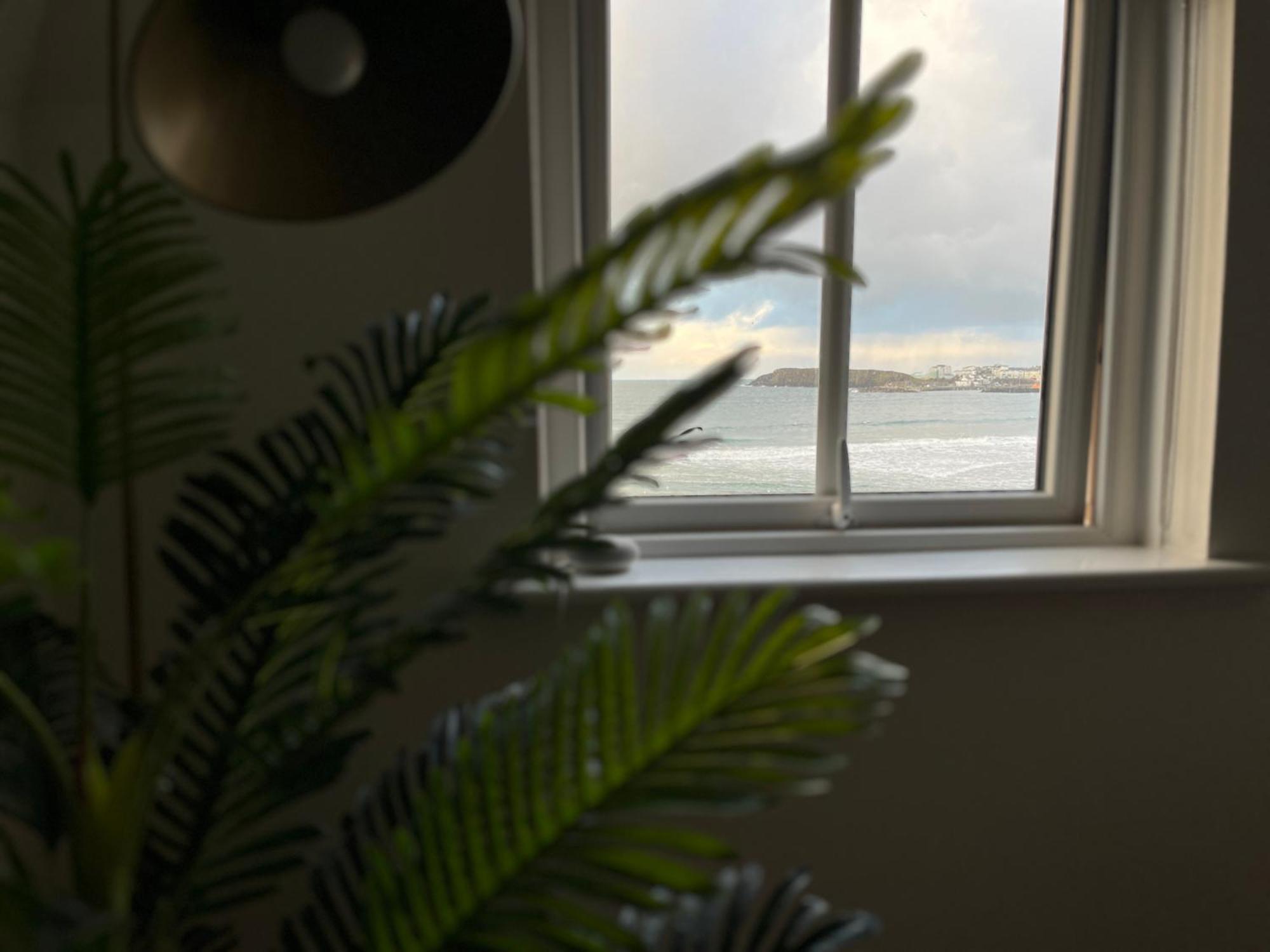 Sound Of The Sea - Penthouse In Portrush Apartment Exterior photo